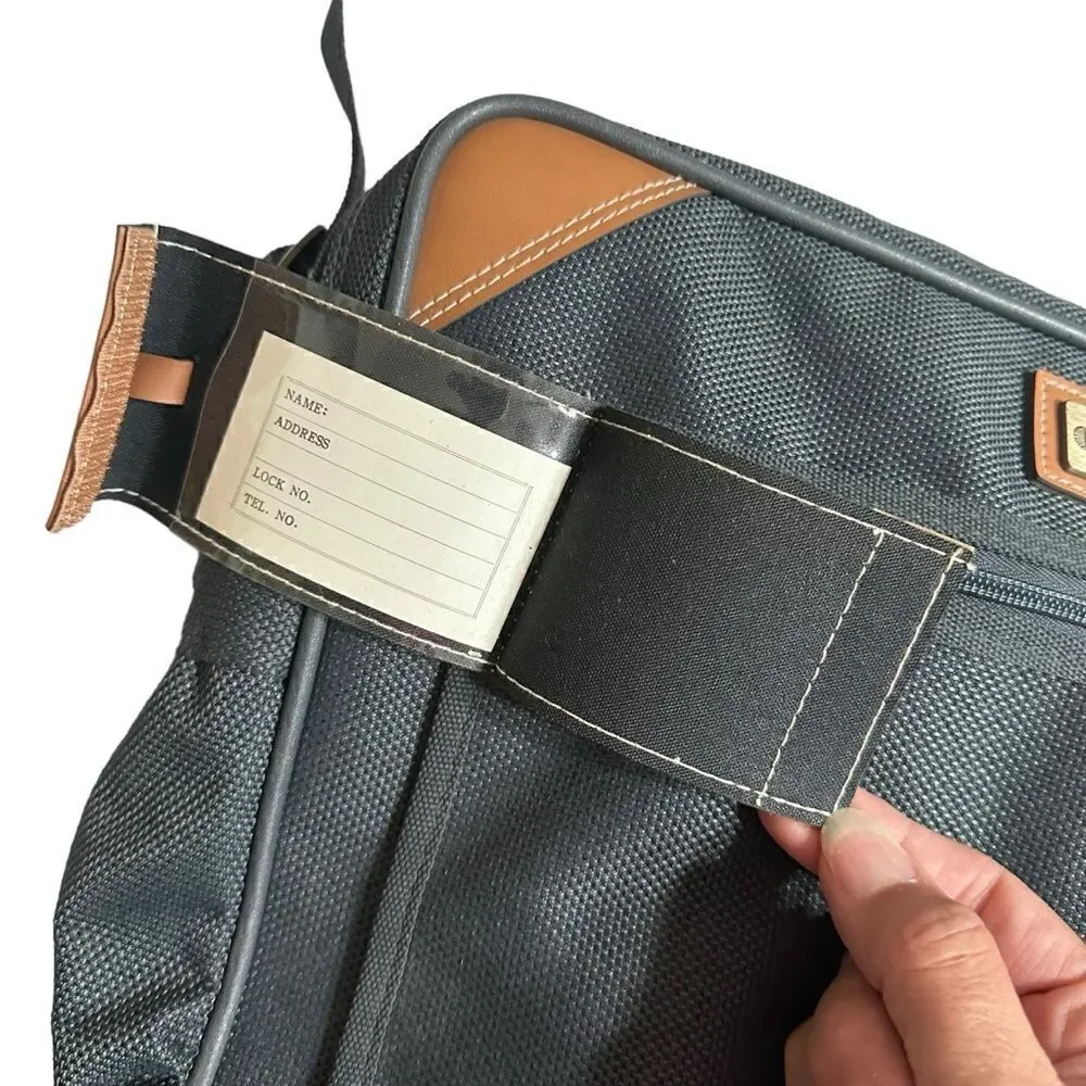 Vintage 80s Pan Am Charcoal canvas travel messenger bag with shoulder strap NWT